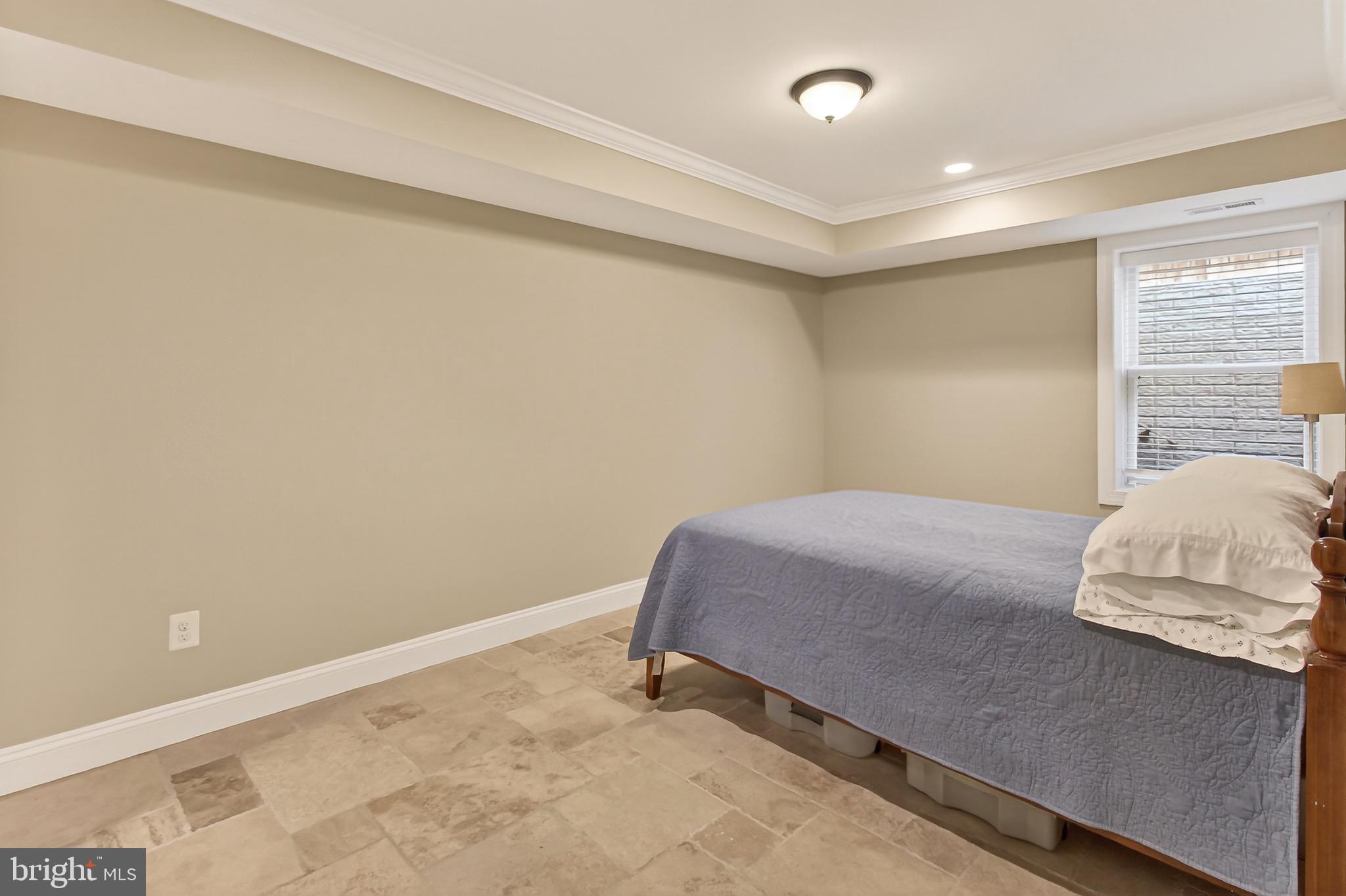 ELLISON HEIGHTS - Residential