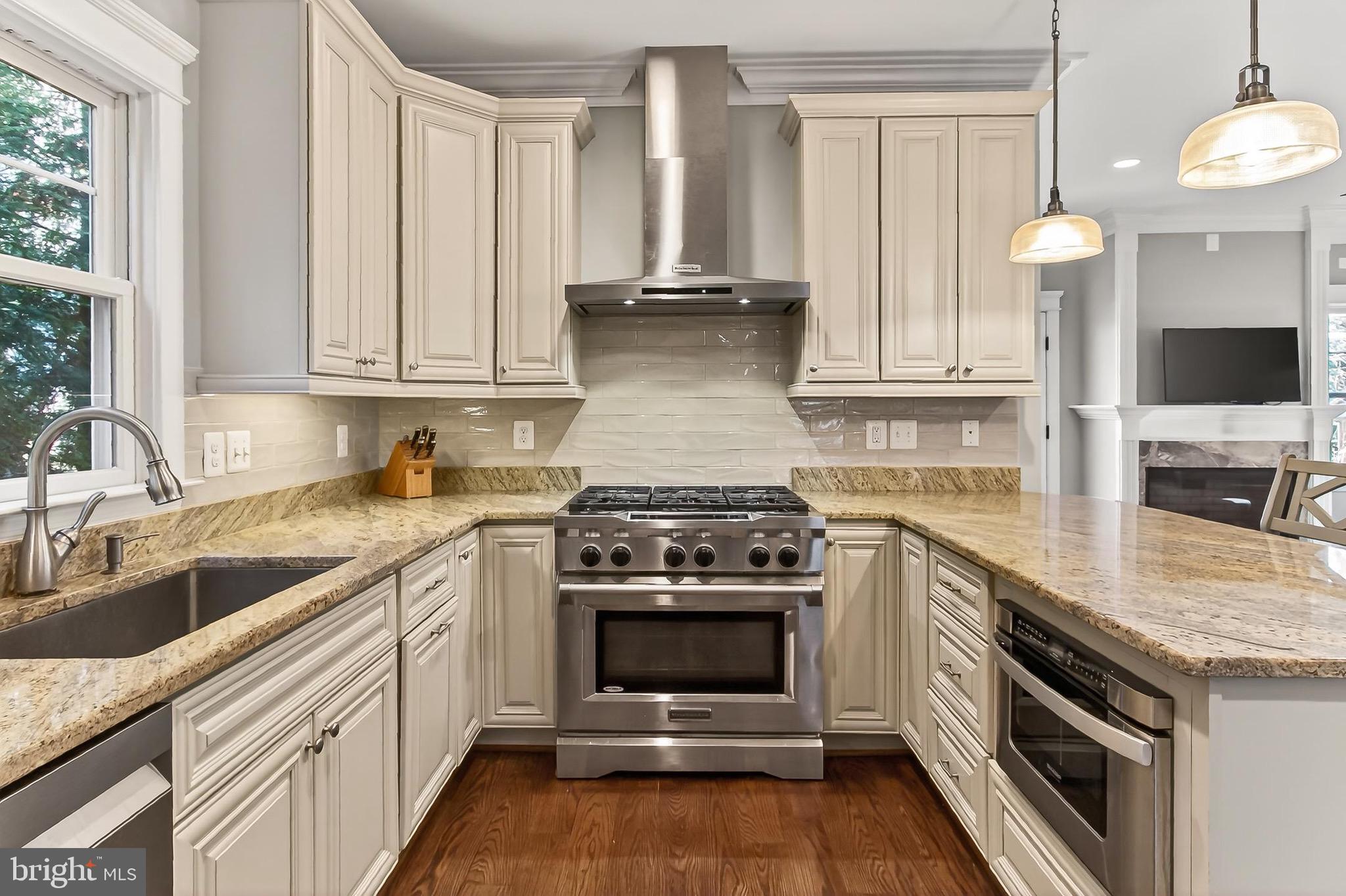 ELLISON HEIGHTS - Residential