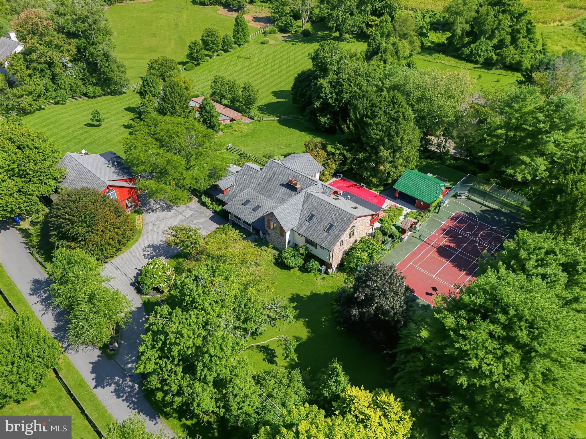 1120 CLOVER LANE