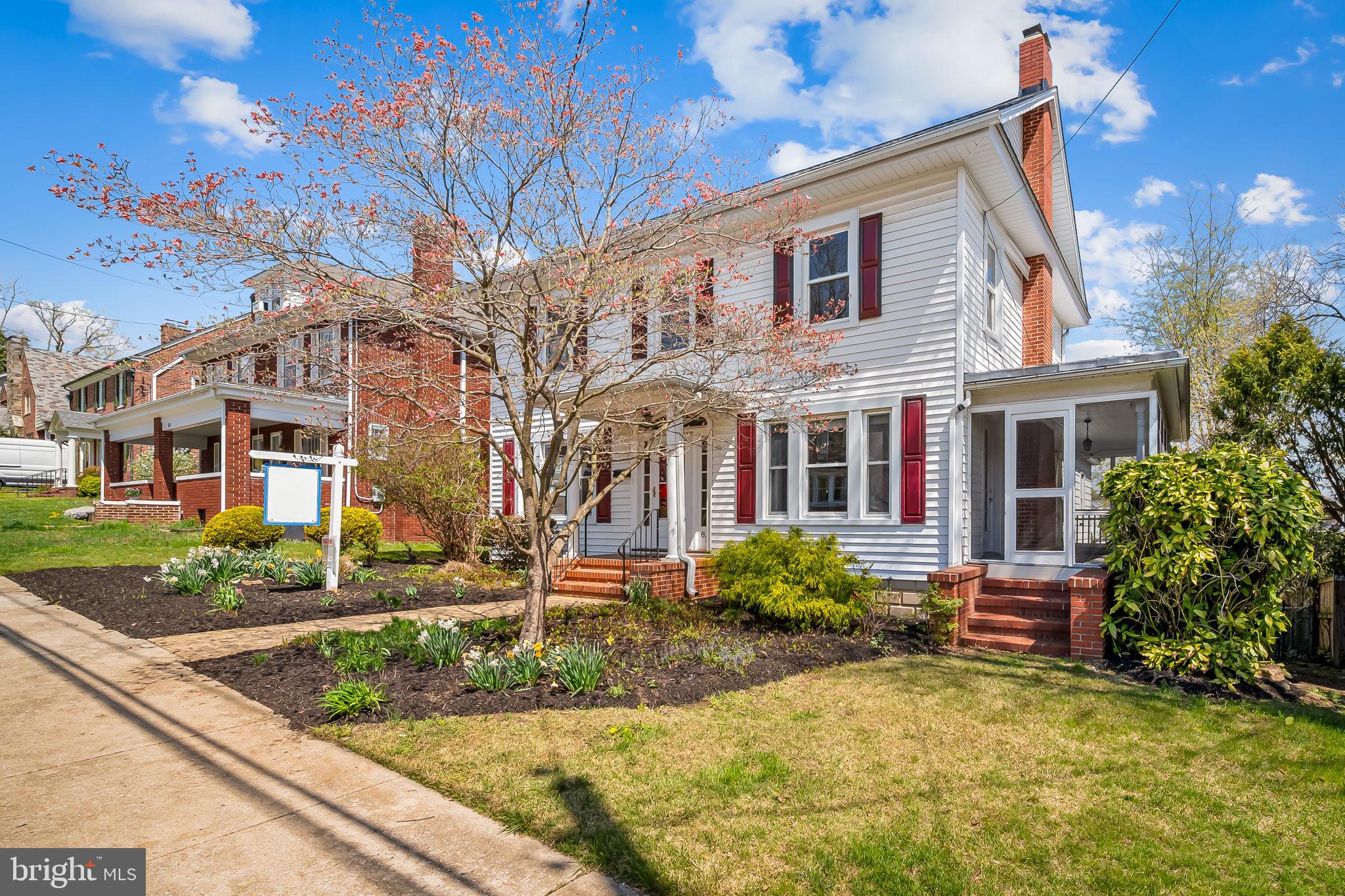 82 W GREEN STREET