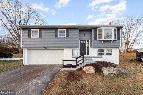 Photo of 26 S Oak Street, LITITZ, PA 17543 (MLS # PALA2063556)