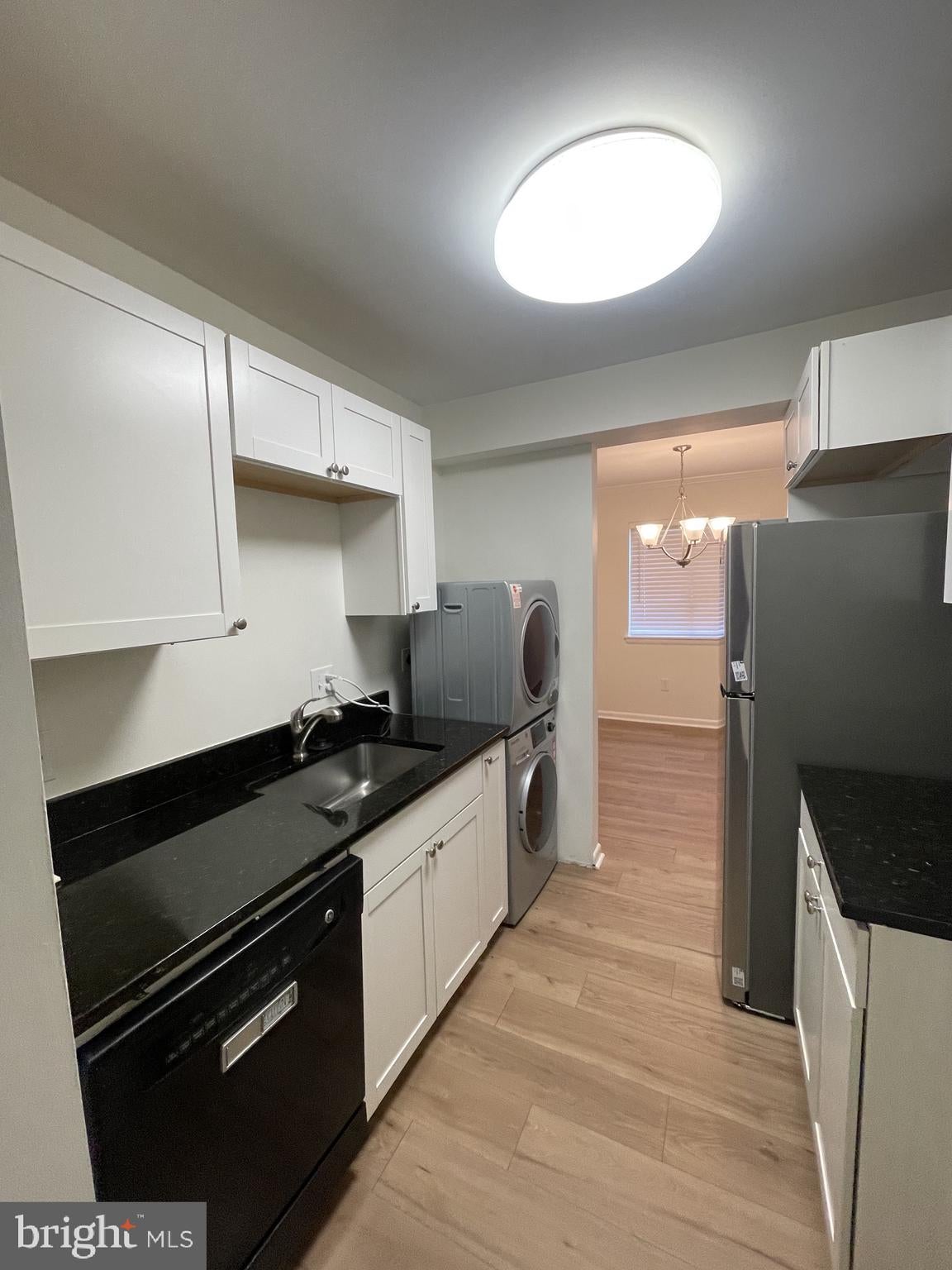 1543 COLONIAL DRIVE 204
