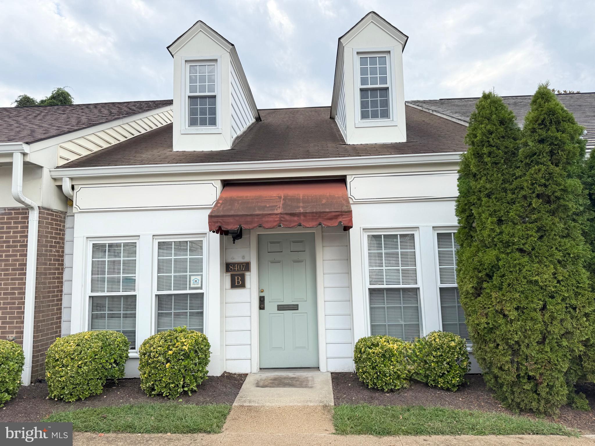 POTOMAC SQUARE - Commercial Lease