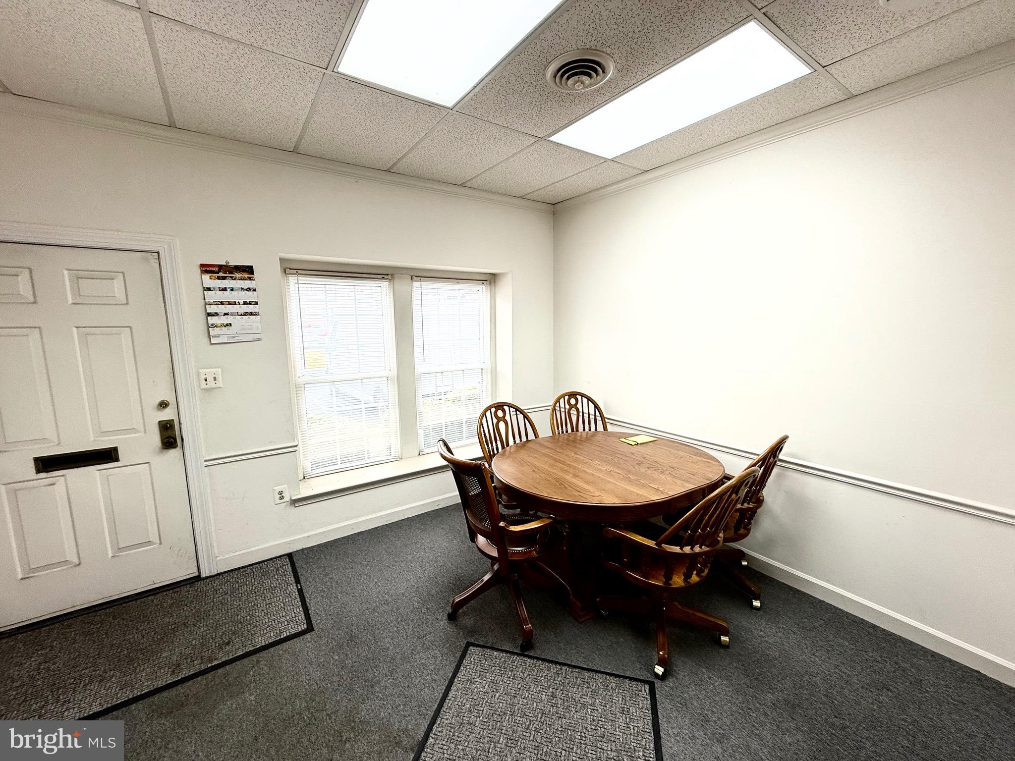 POTOMAC SQUARE - Commercial Lease