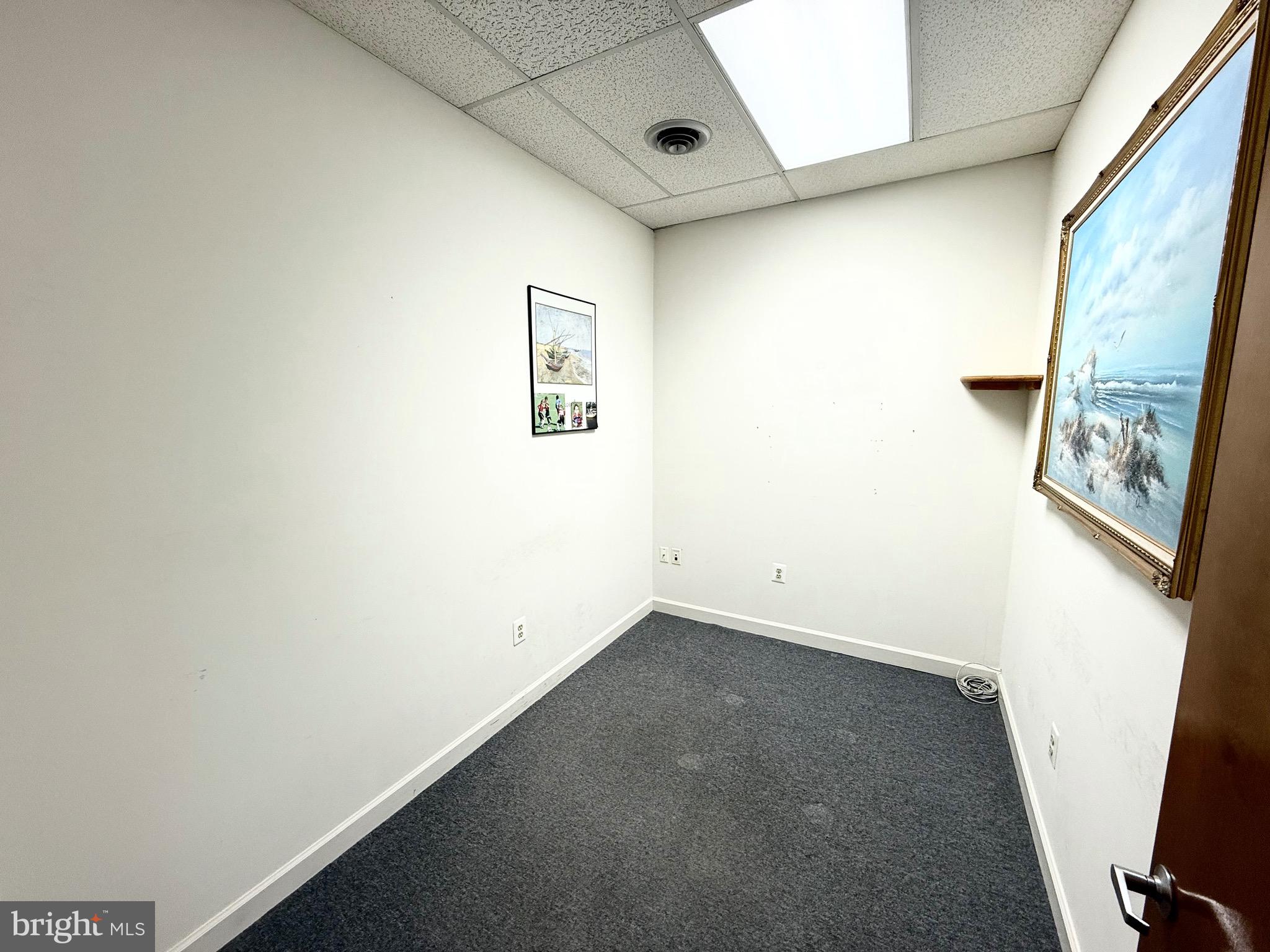 POTOMAC SQUARE - Commercial Lease