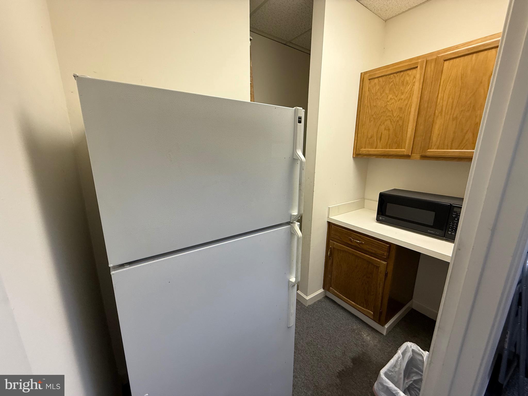 POTOMAC SQUARE - Commercial Lease