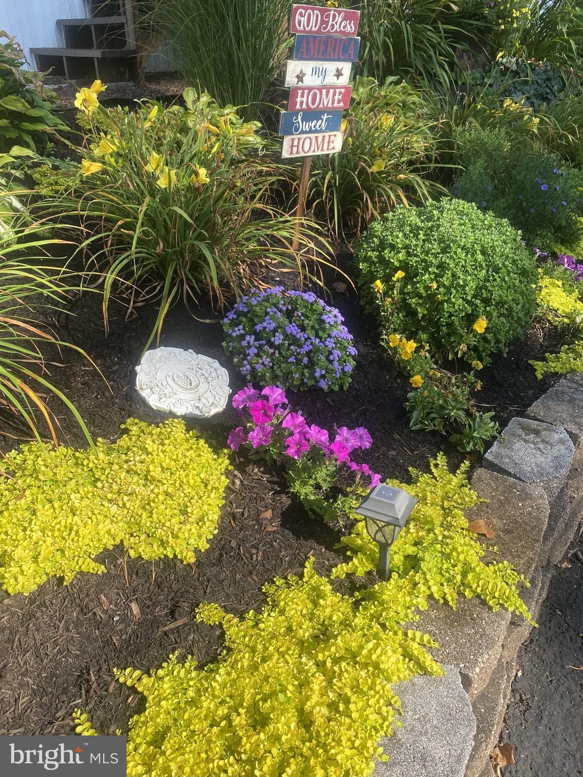 MELODYLAKESCNTRYCLUB - Residential