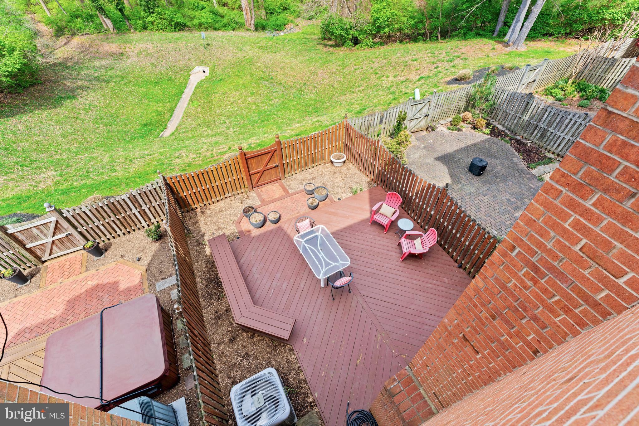 OAKBOROUGH SQUARE - Residential