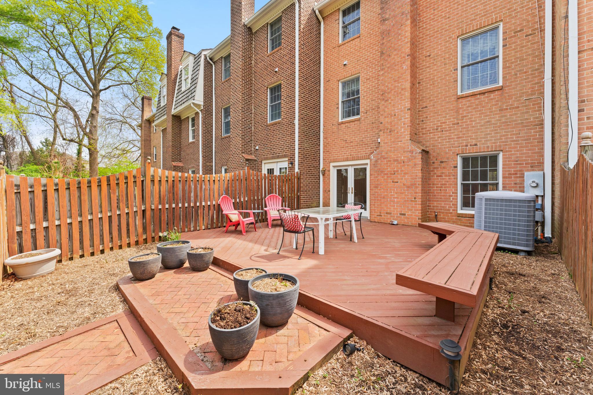 OAKBOROUGH SQUARE - Residential