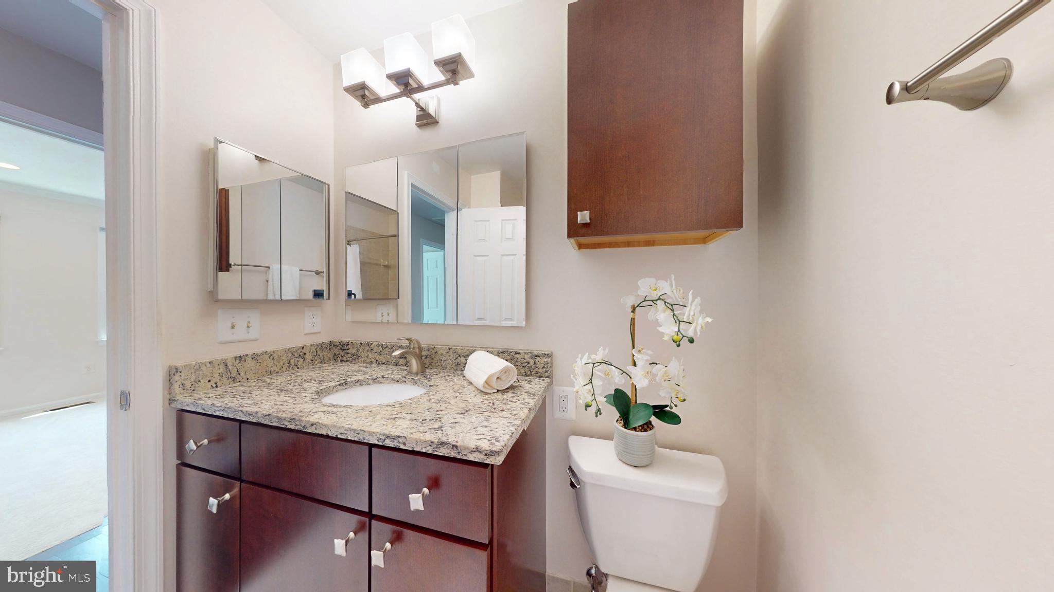 OAKBOROUGH SQUARE - Residential