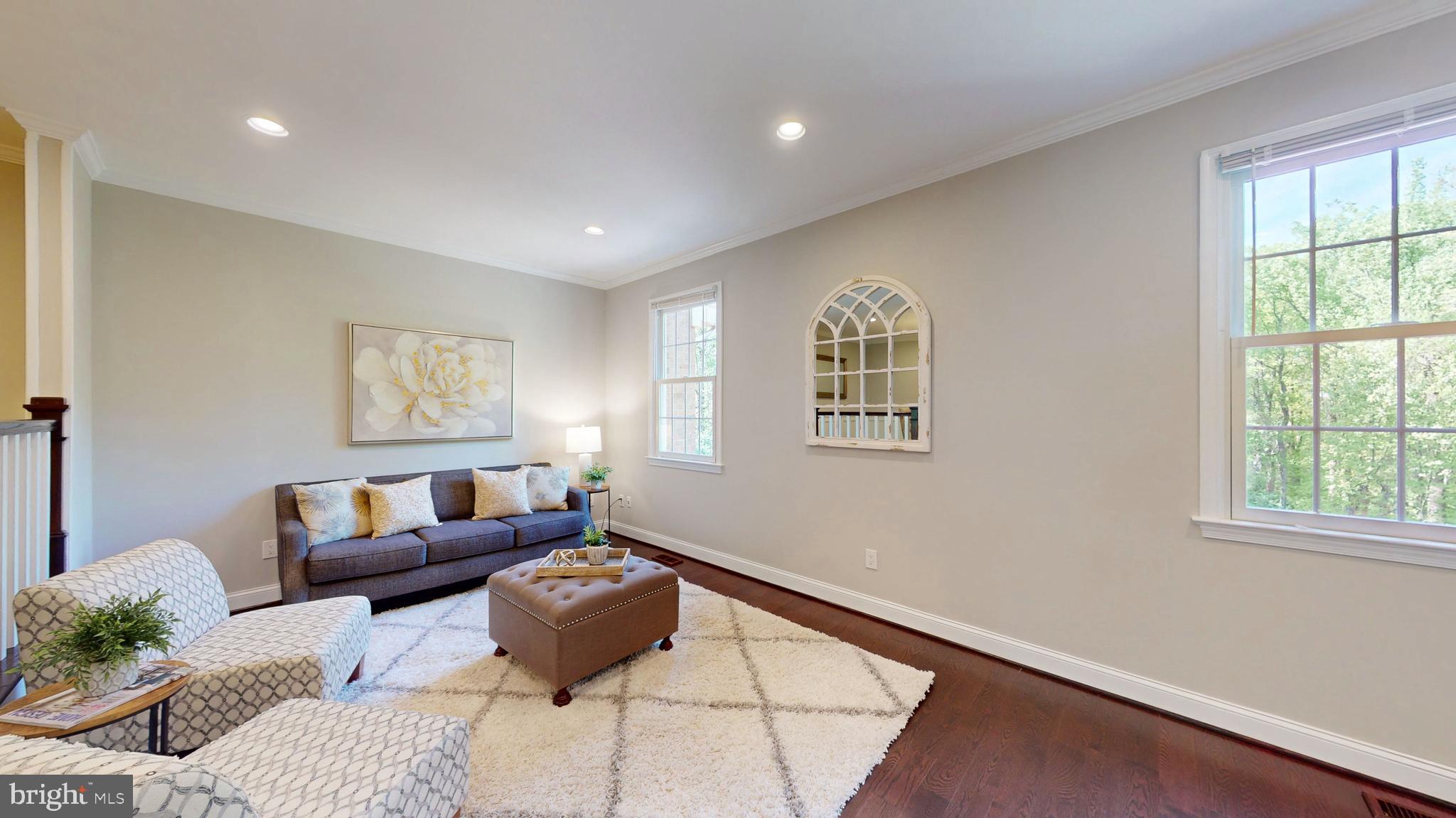 OAKBOROUGH SQUARE - Residential