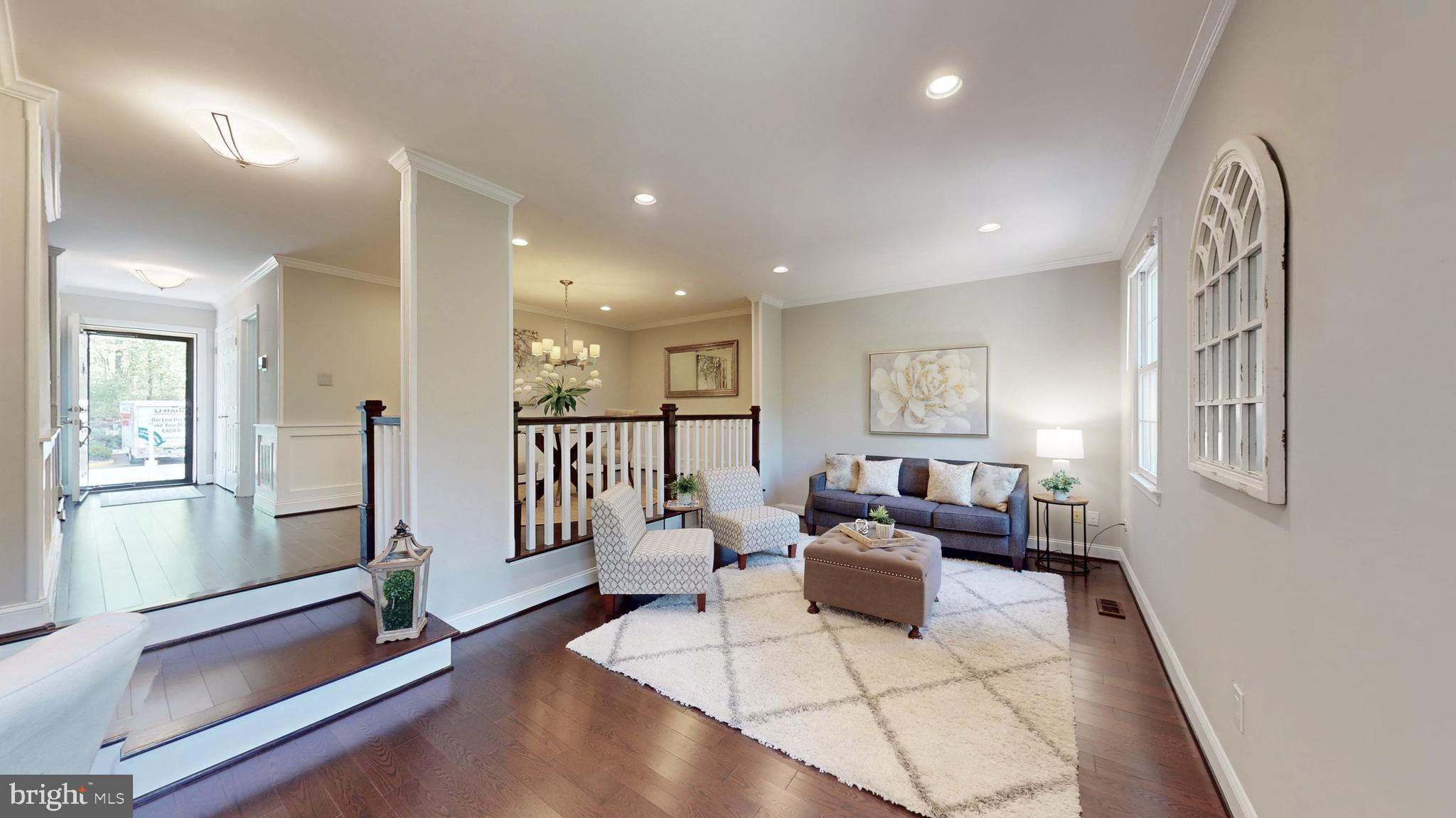 OAKBOROUGH SQUARE - Residential