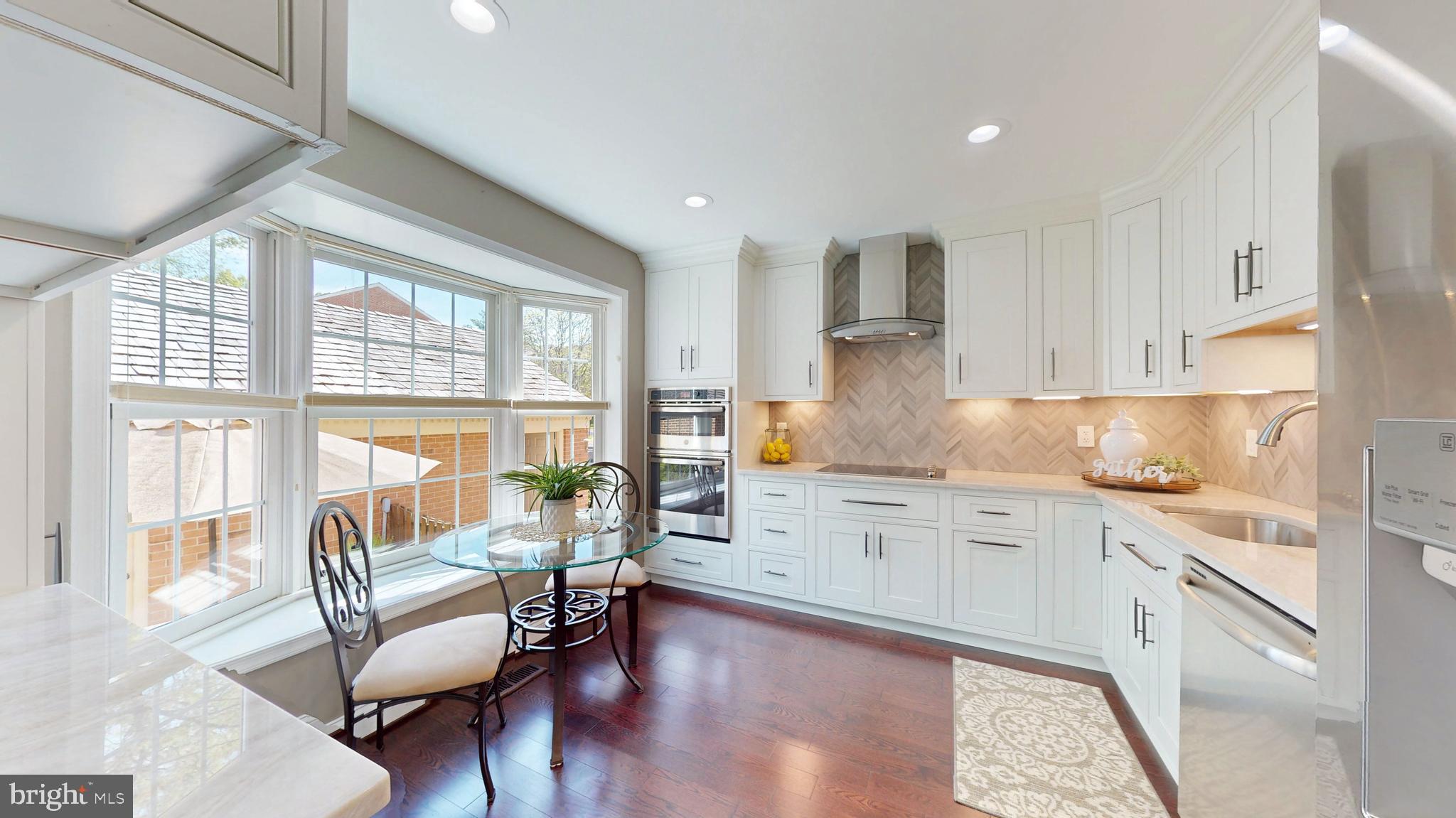 OAKBOROUGH SQUARE - Residential