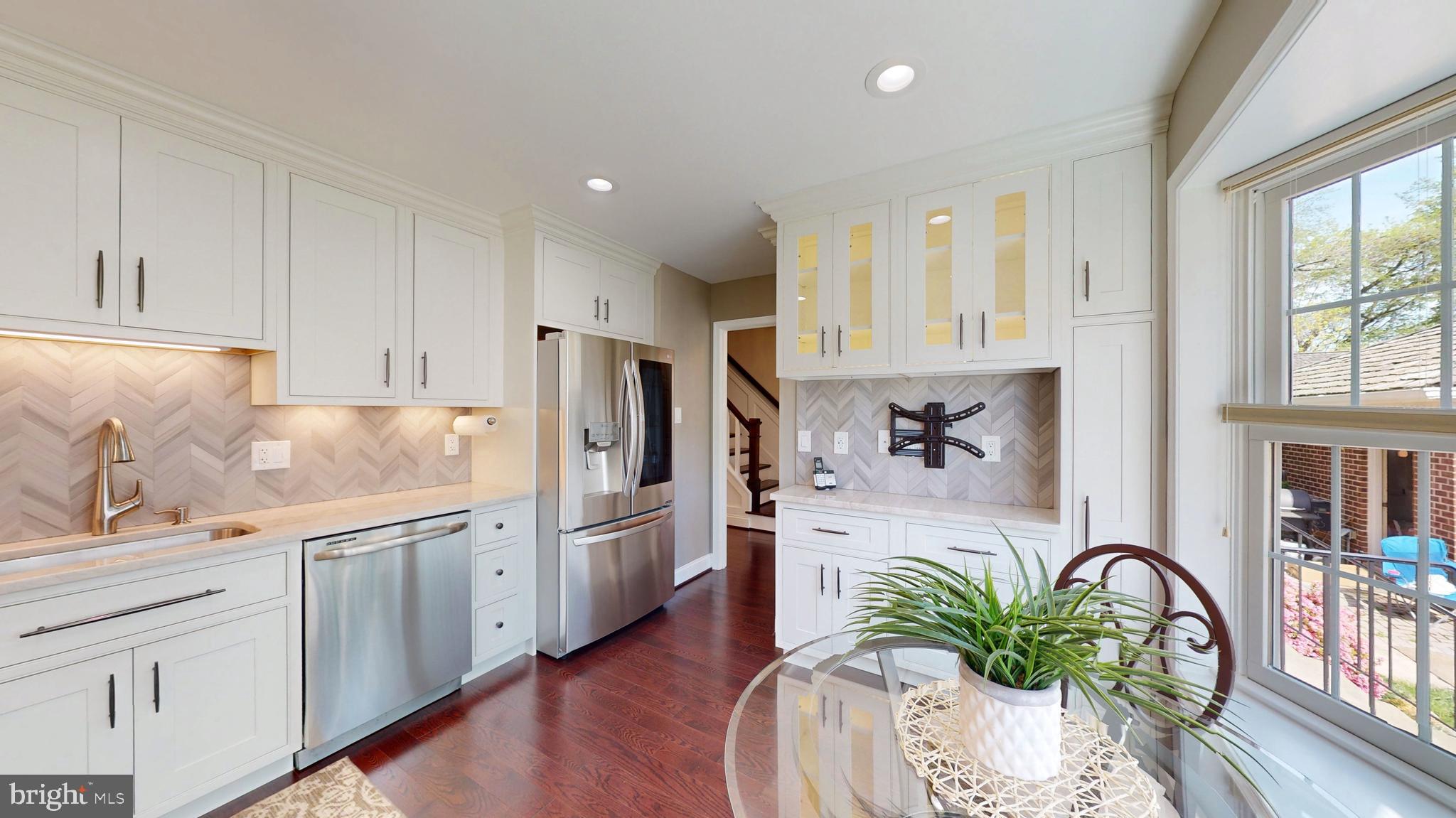 OAKBOROUGH SQUARE - Residential