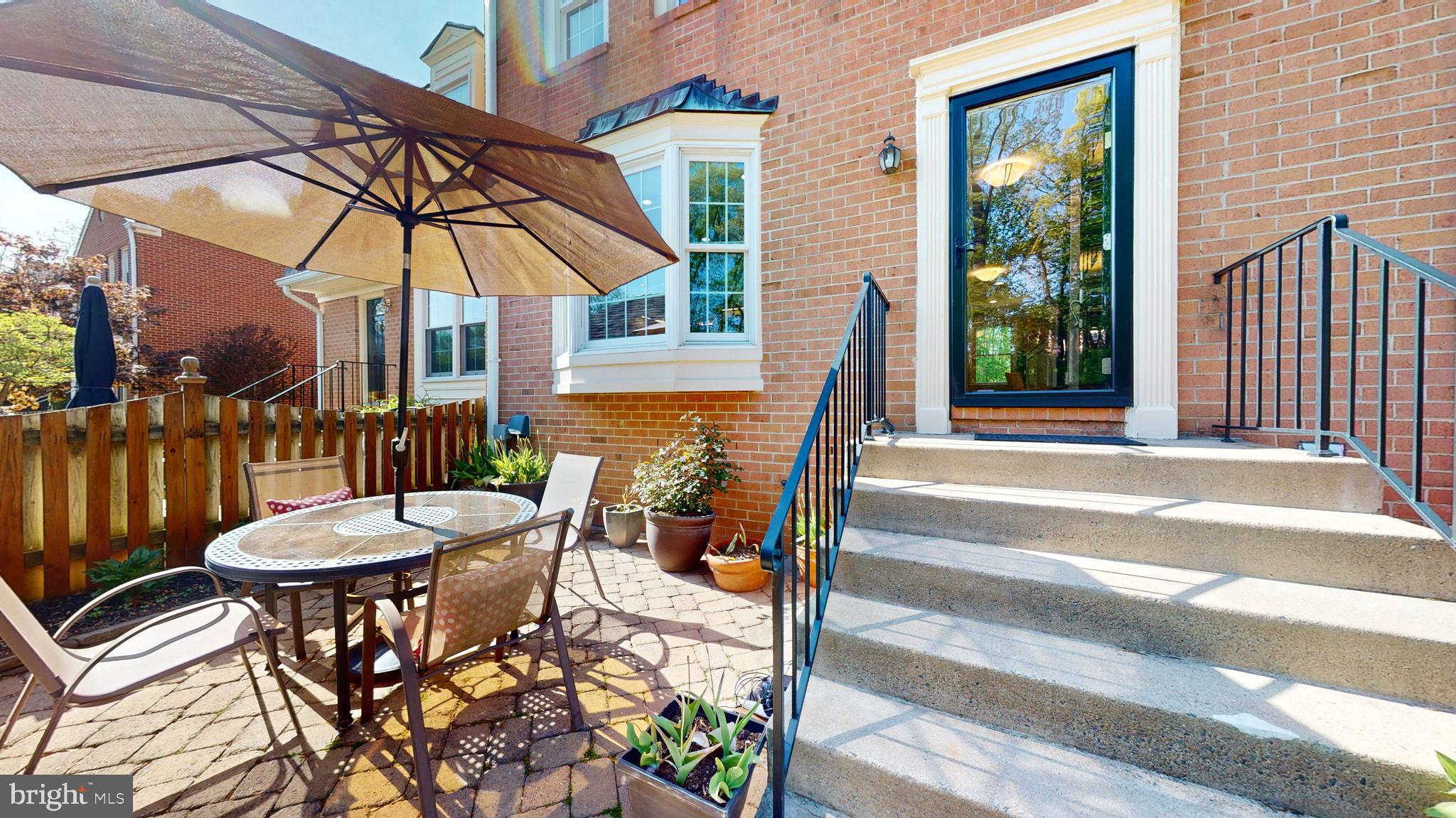 OAKBOROUGH SQUARE - Residential