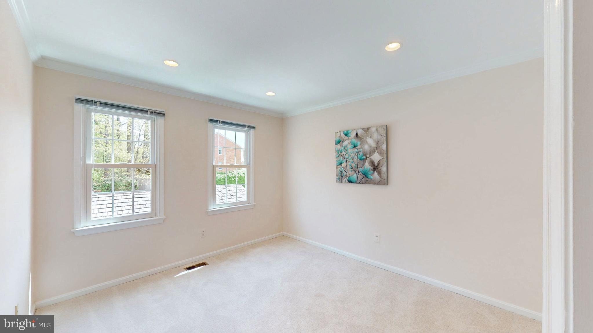 OAKBOROUGH SQUARE - Residential