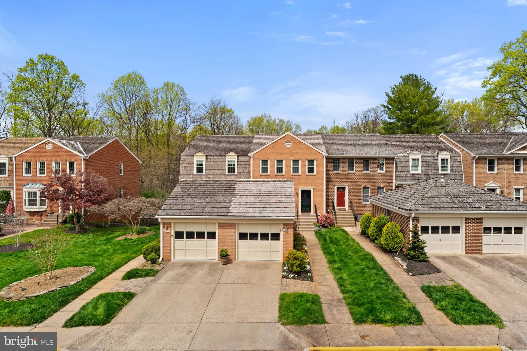 OAKBOROUGH SQUARE - Residential