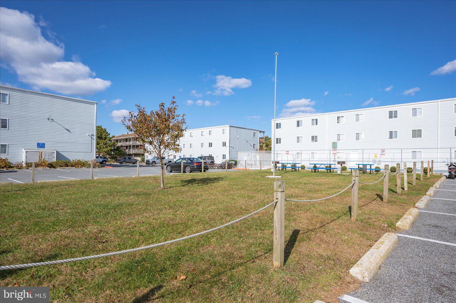 BAYSHORE ESTATES - Residential