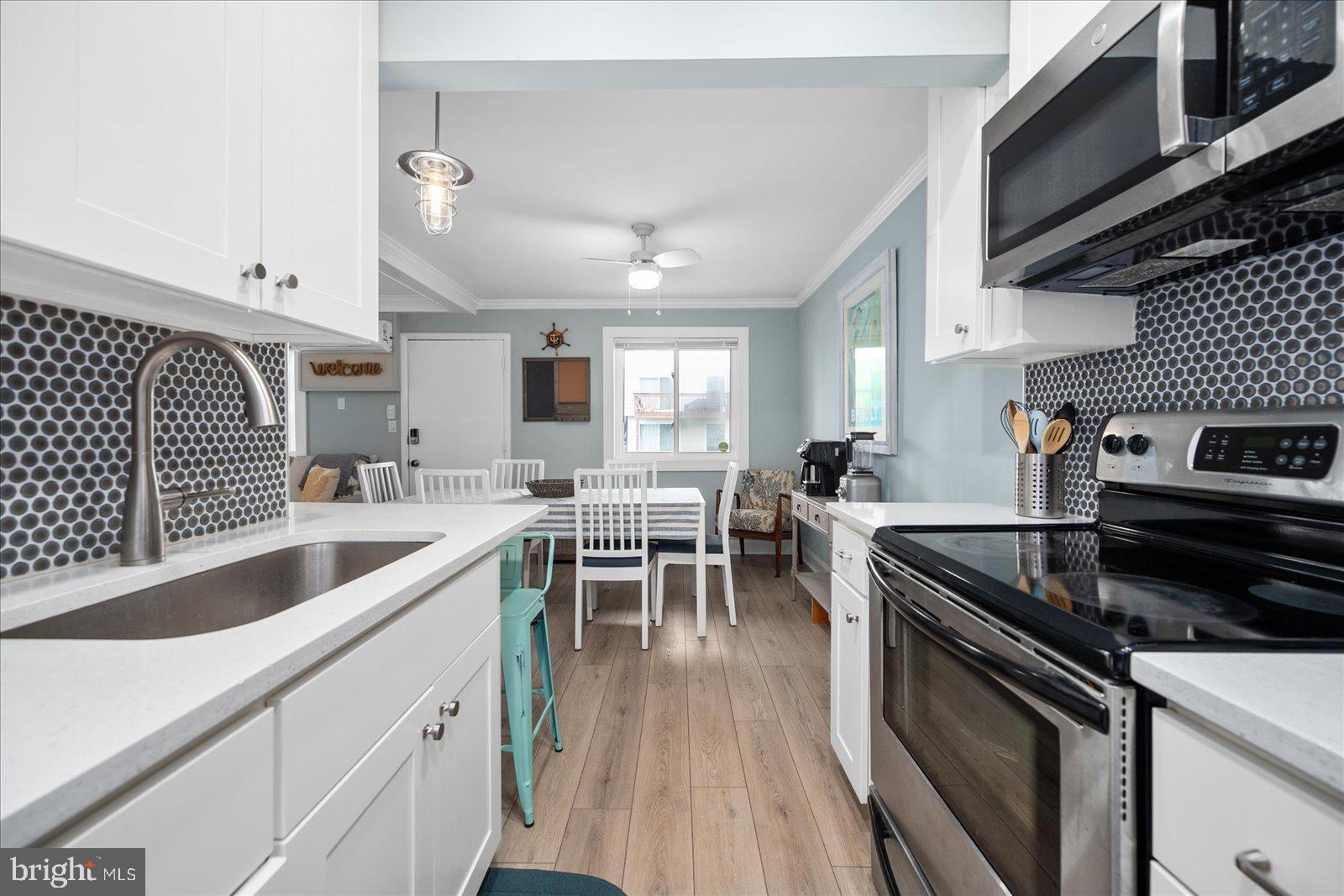 BAYSHORE ESTATES - Residential