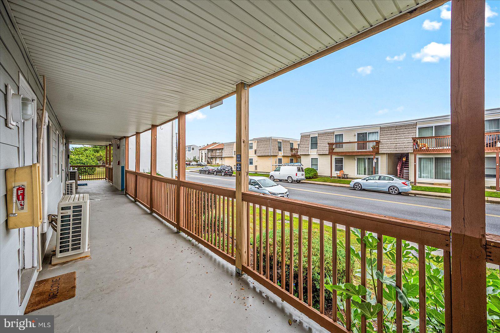 BAYSHORE ESTATES - Residential