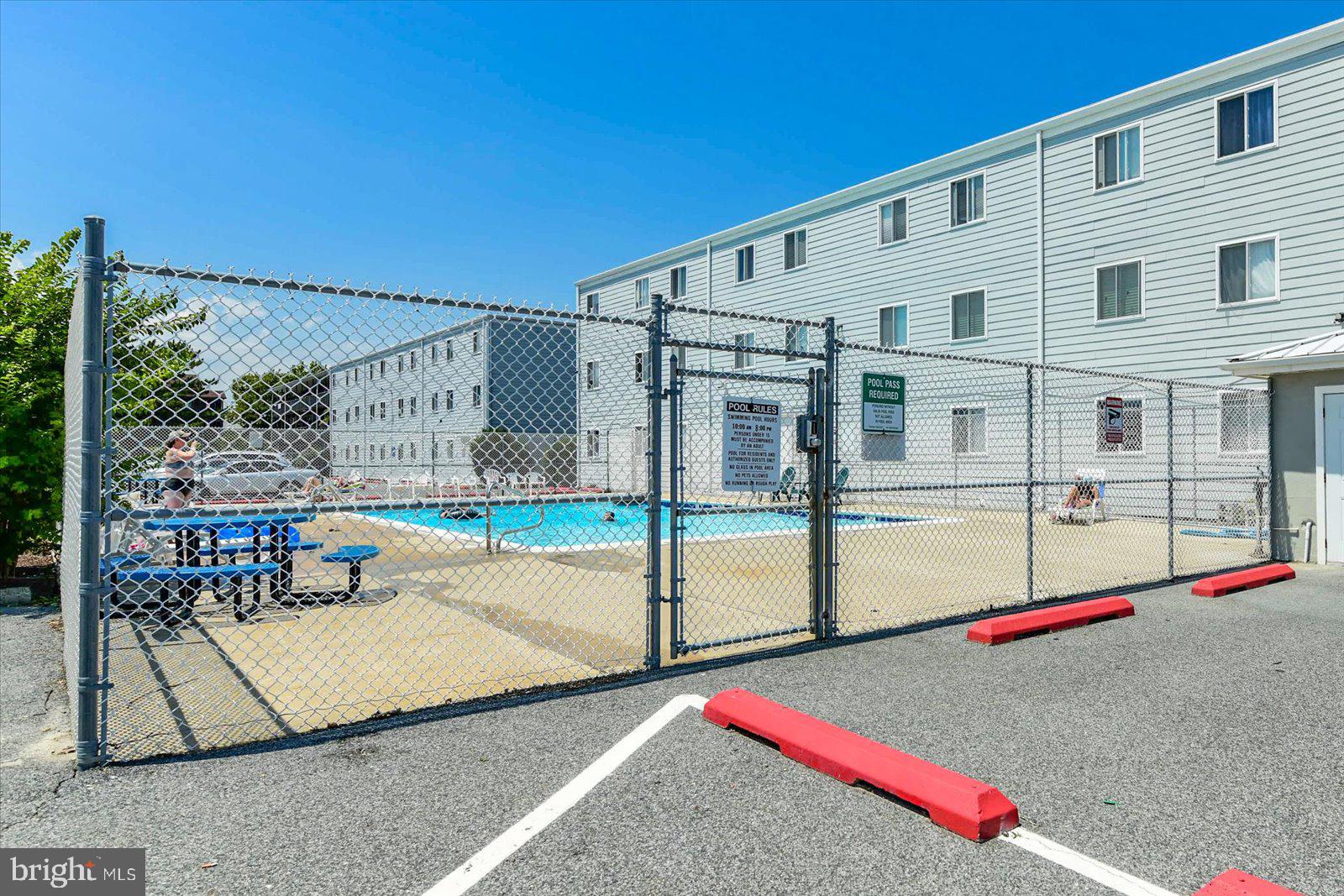 BAYSHORE ESTATES - Residential