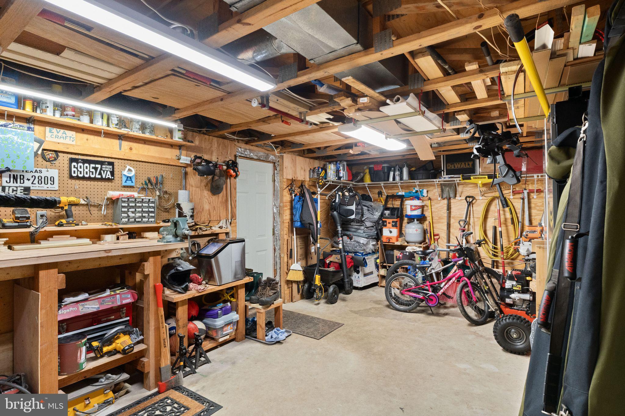 ARDMORE WOODS - Residential