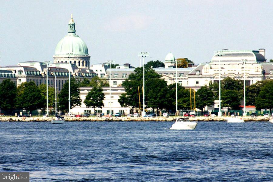 WOODLAND BEACH - Residential