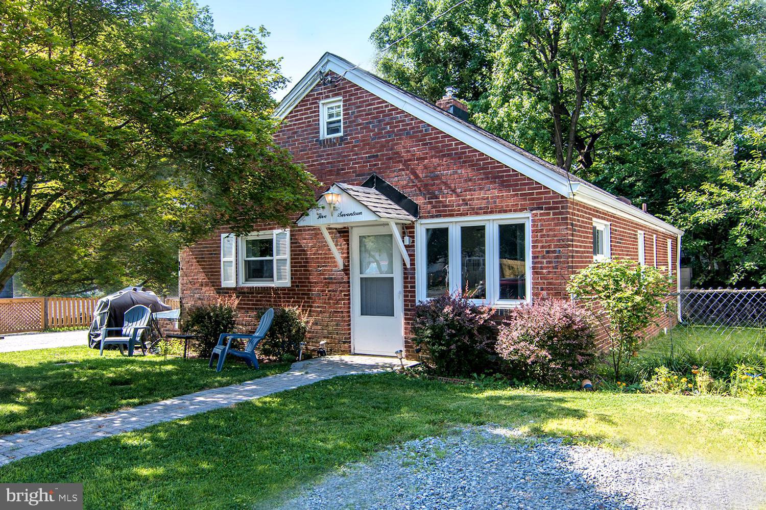 WOODLAND BEACH - Residential