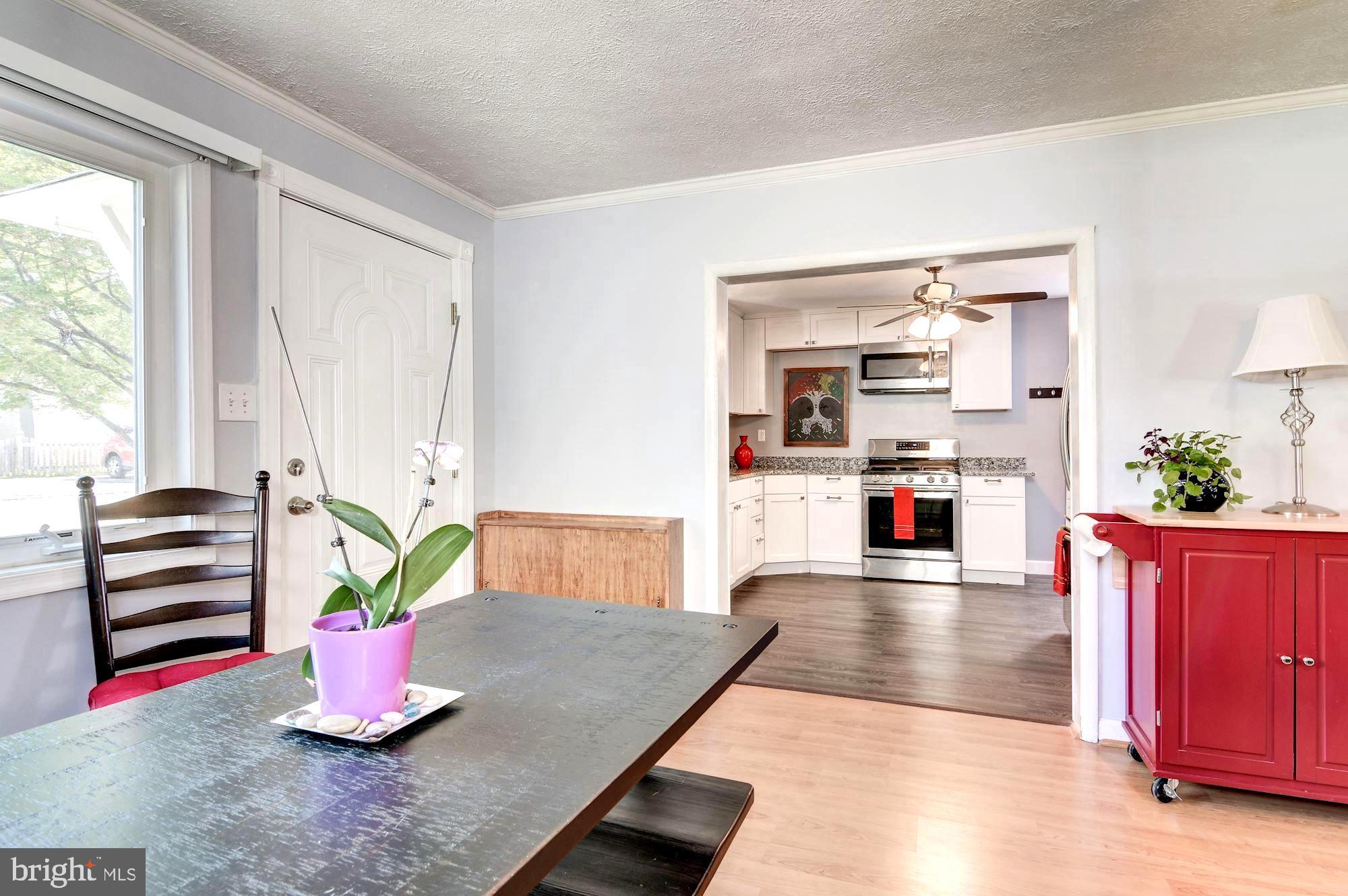 WOODLAND BEACH - Residential