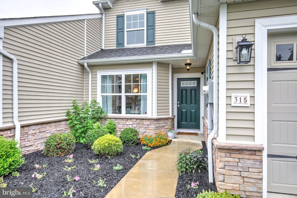 Photo of 315 Cabot Circle, WILLOW STREET, PA 17584 (MLS # PALA2071650)