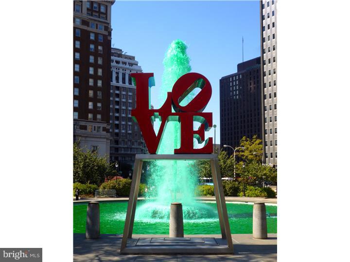 LOGAN SQUARE - Residential