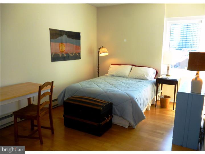 LOGAN SQUARE - Residential