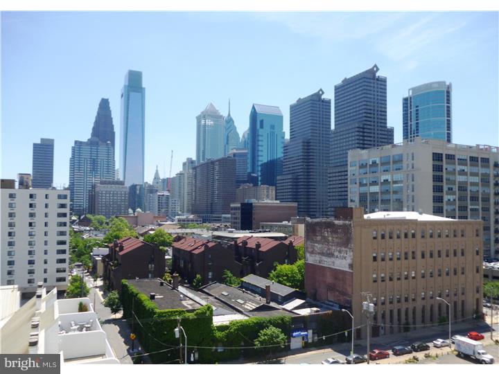 LOGAN SQUARE - Residential