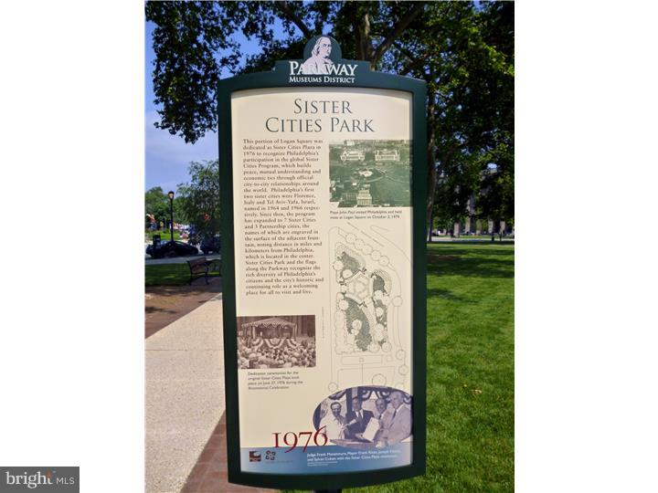 LOGAN SQUARE - Residential