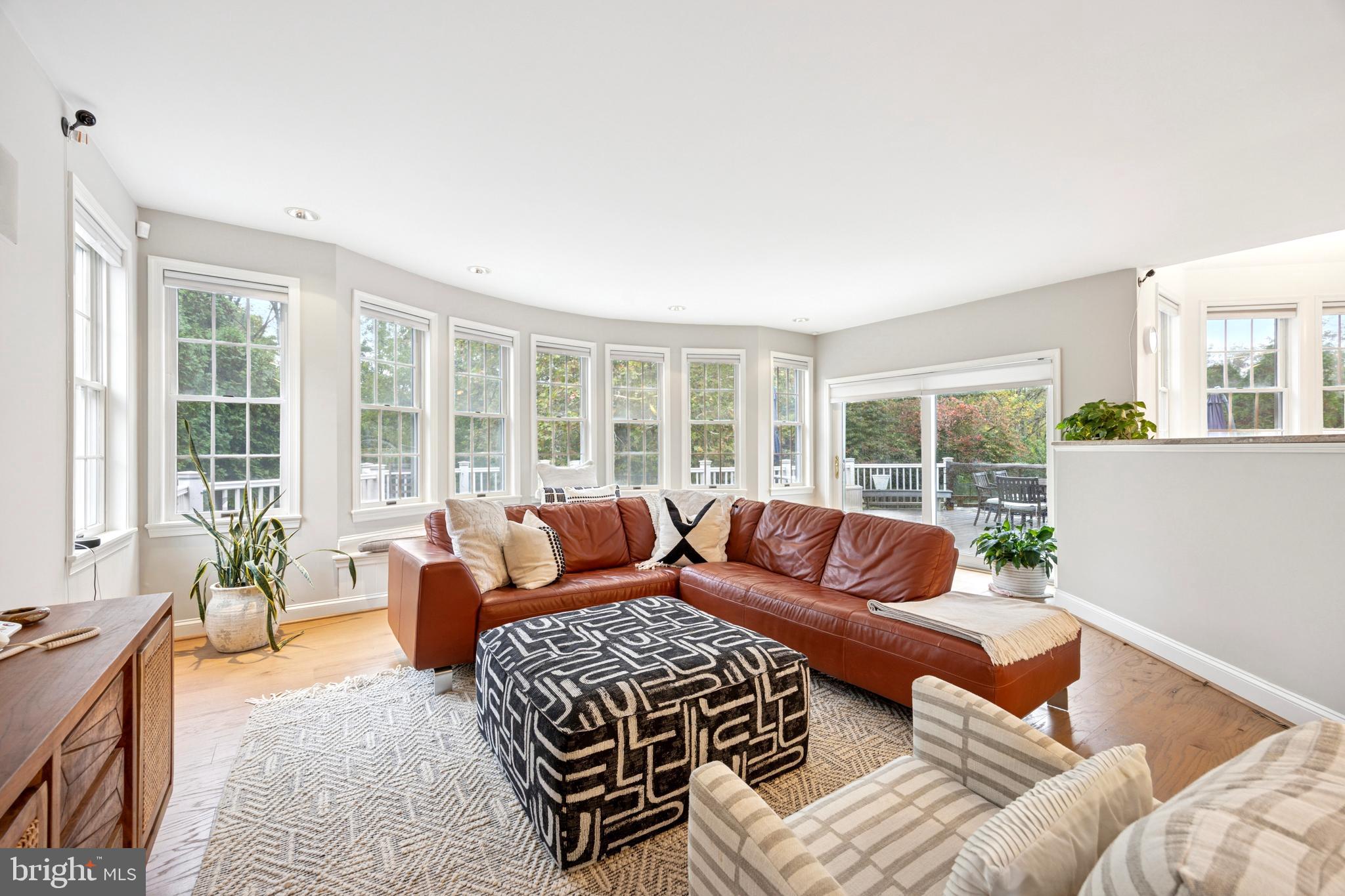 GLADWYNE - Residential