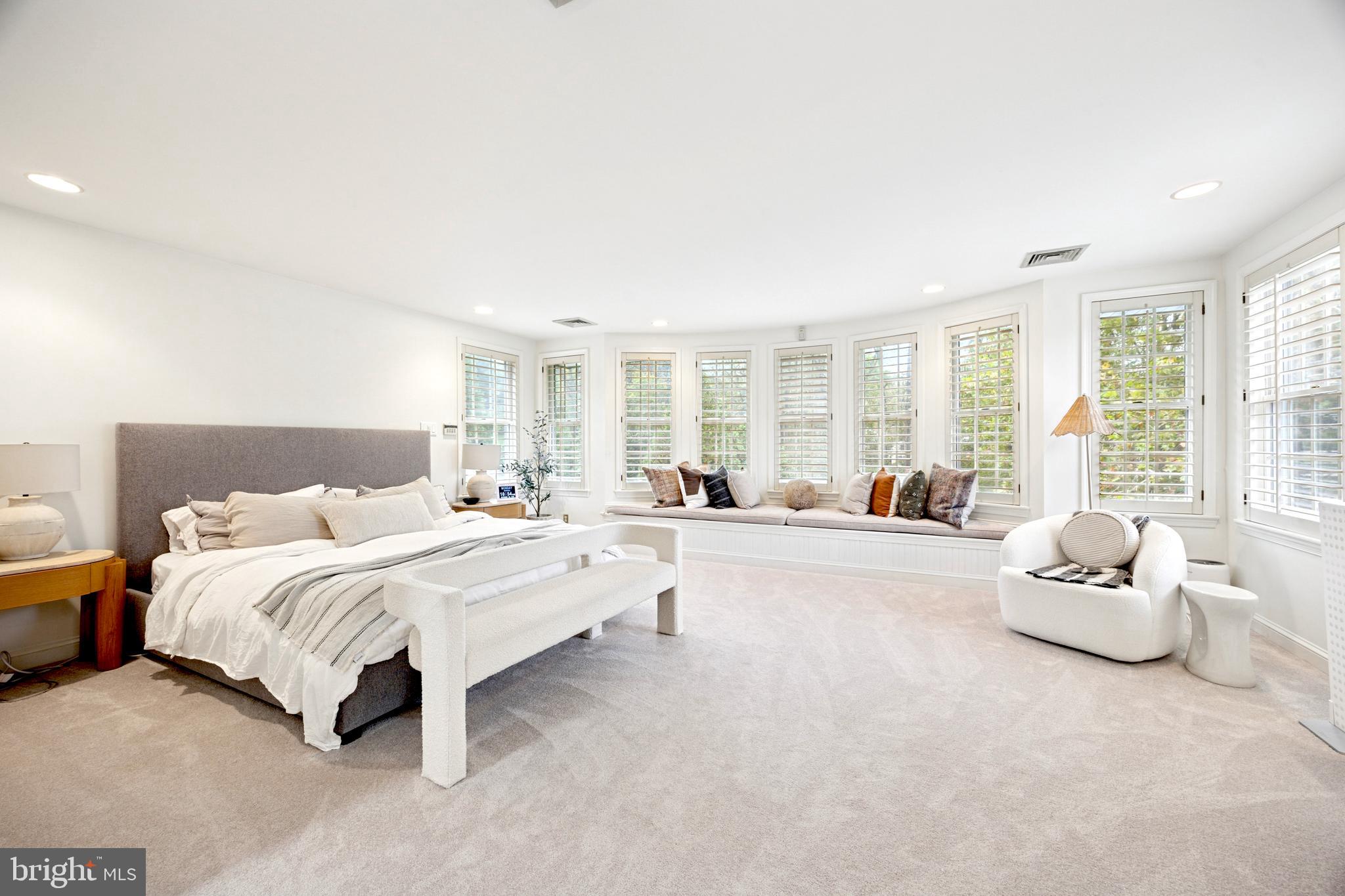 GLADWYNE - Residential