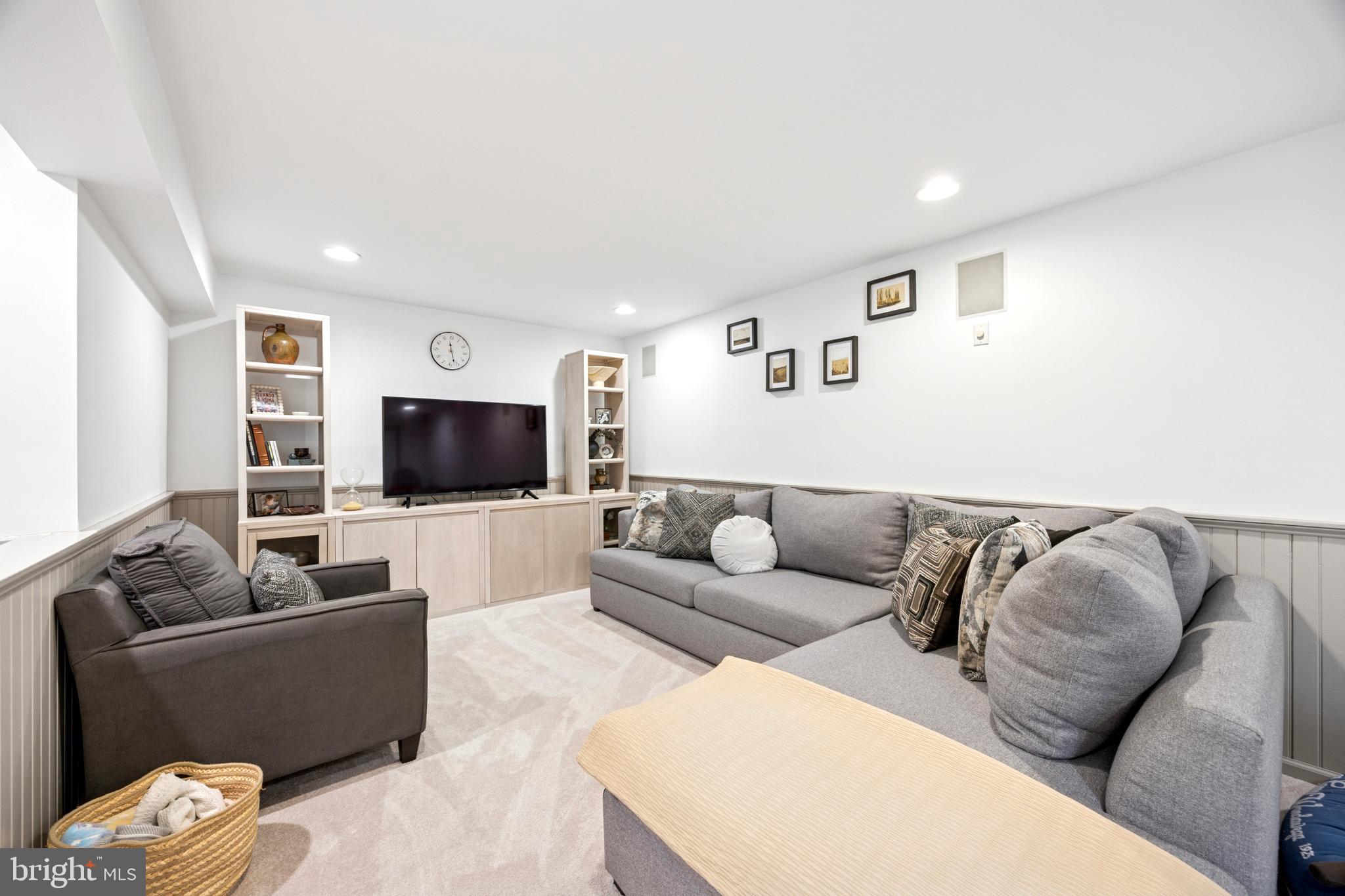 GLADWYNE - Residential