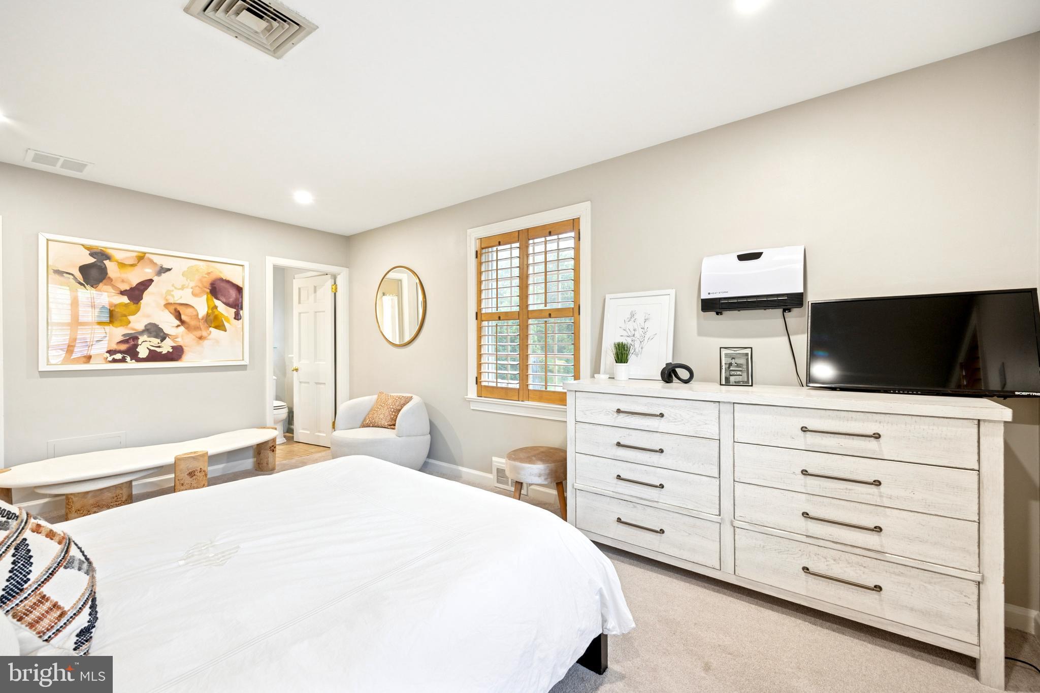 GLADWYNE - Residential