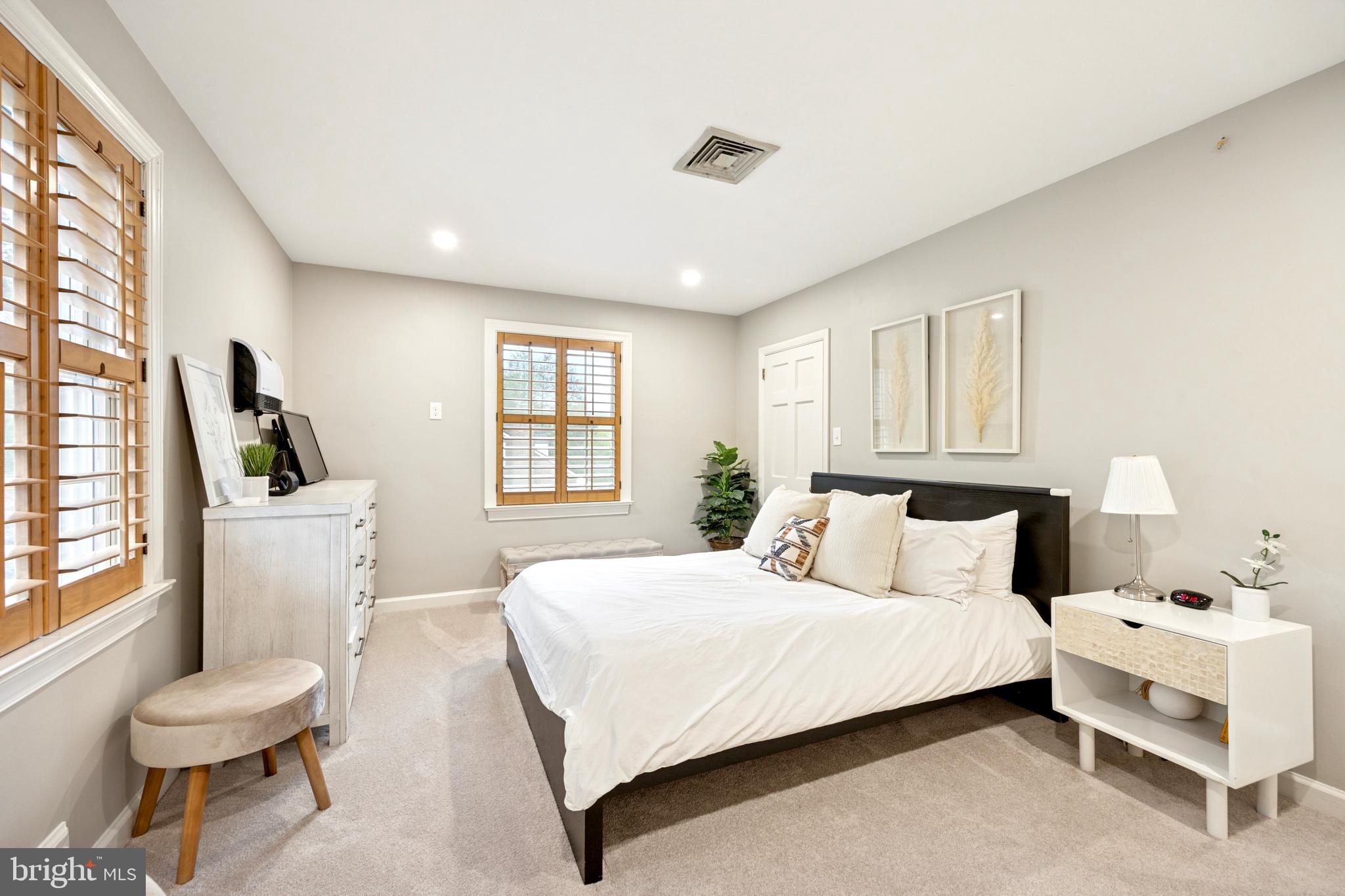 GLADWYNE - Residential