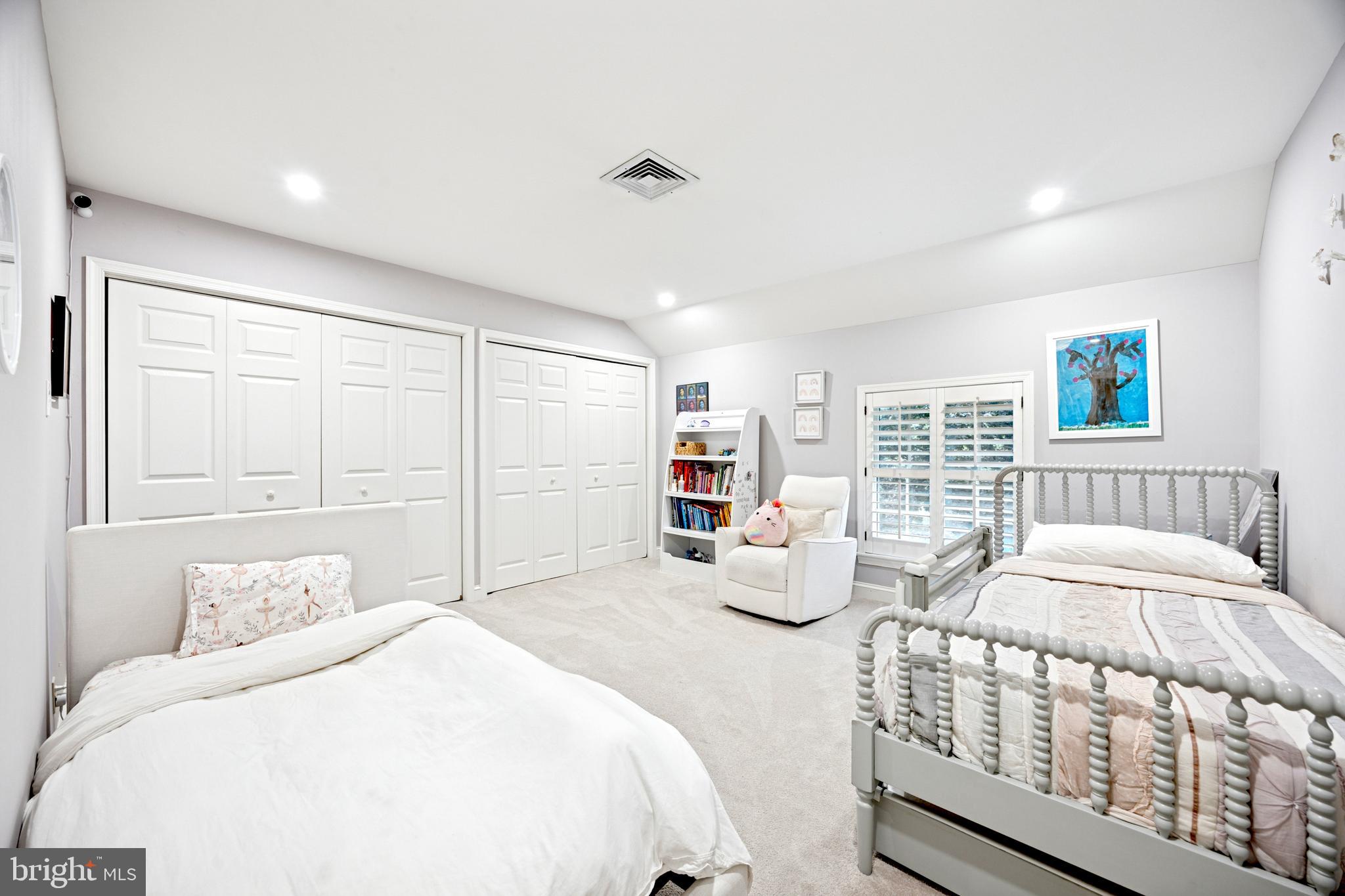 GLADWYNE - Residential