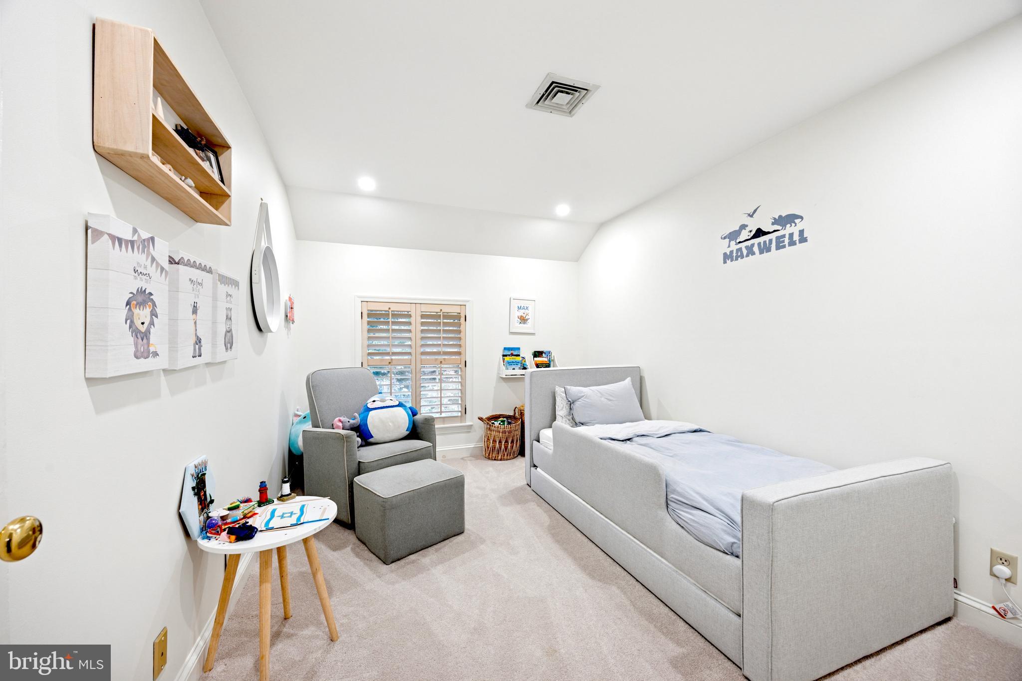 GLADWYNE - Residential