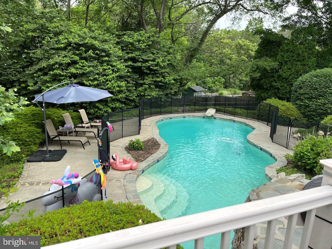 GLADWYNE - Residential