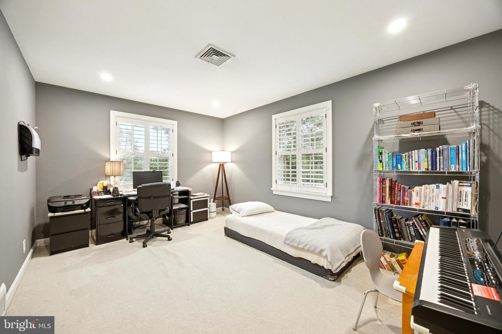 GLADWYNE - Residential