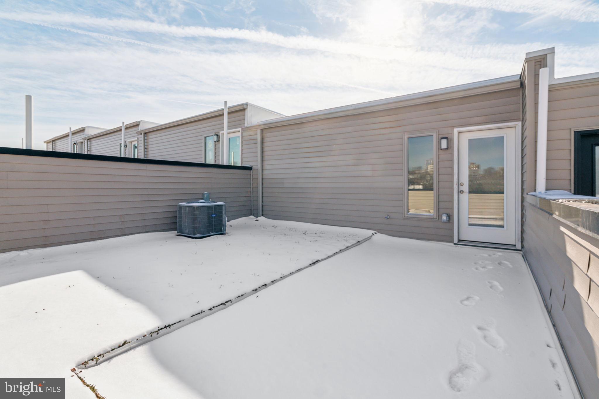 EAST FALLS - Residential