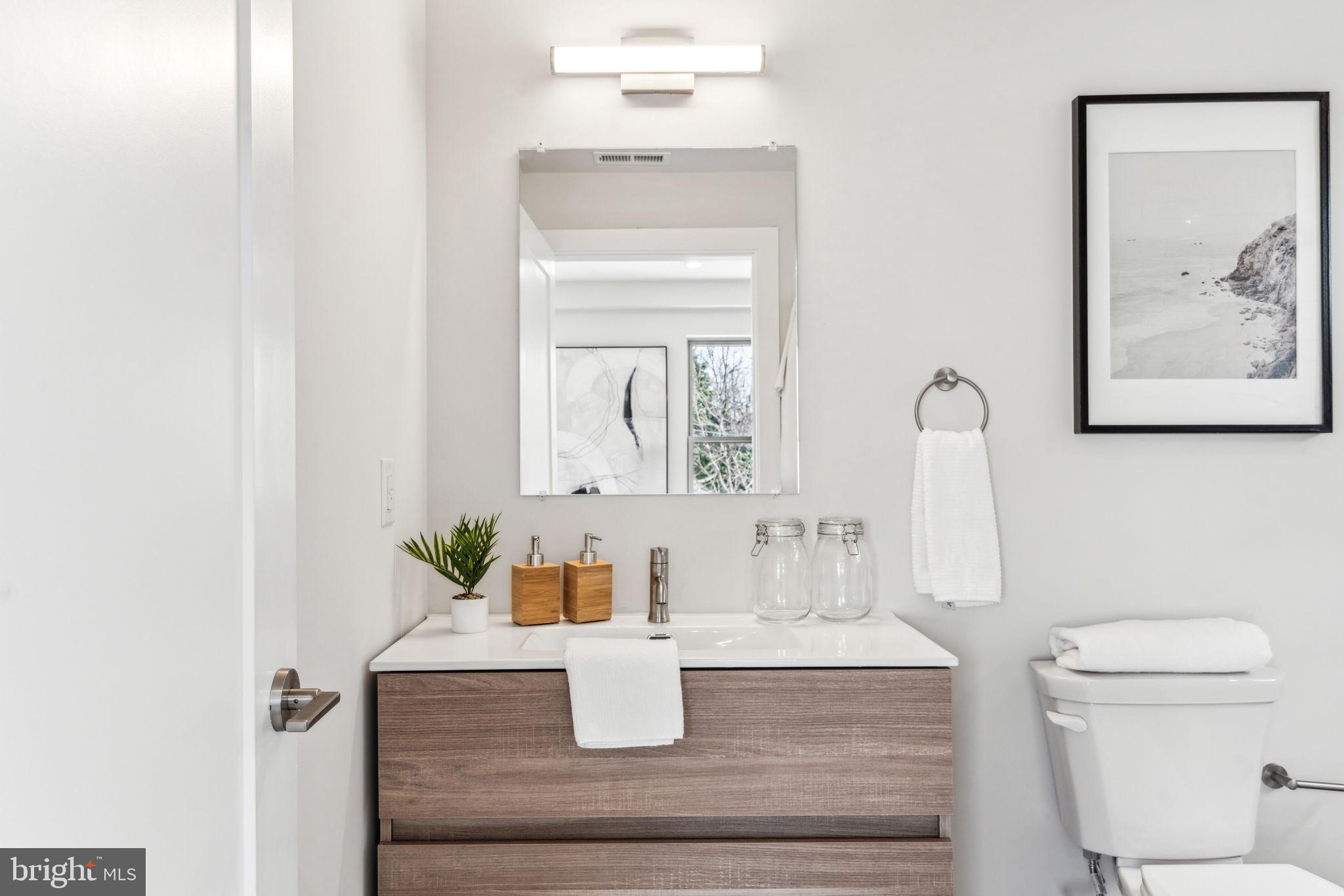 EAST FALLS - Residential