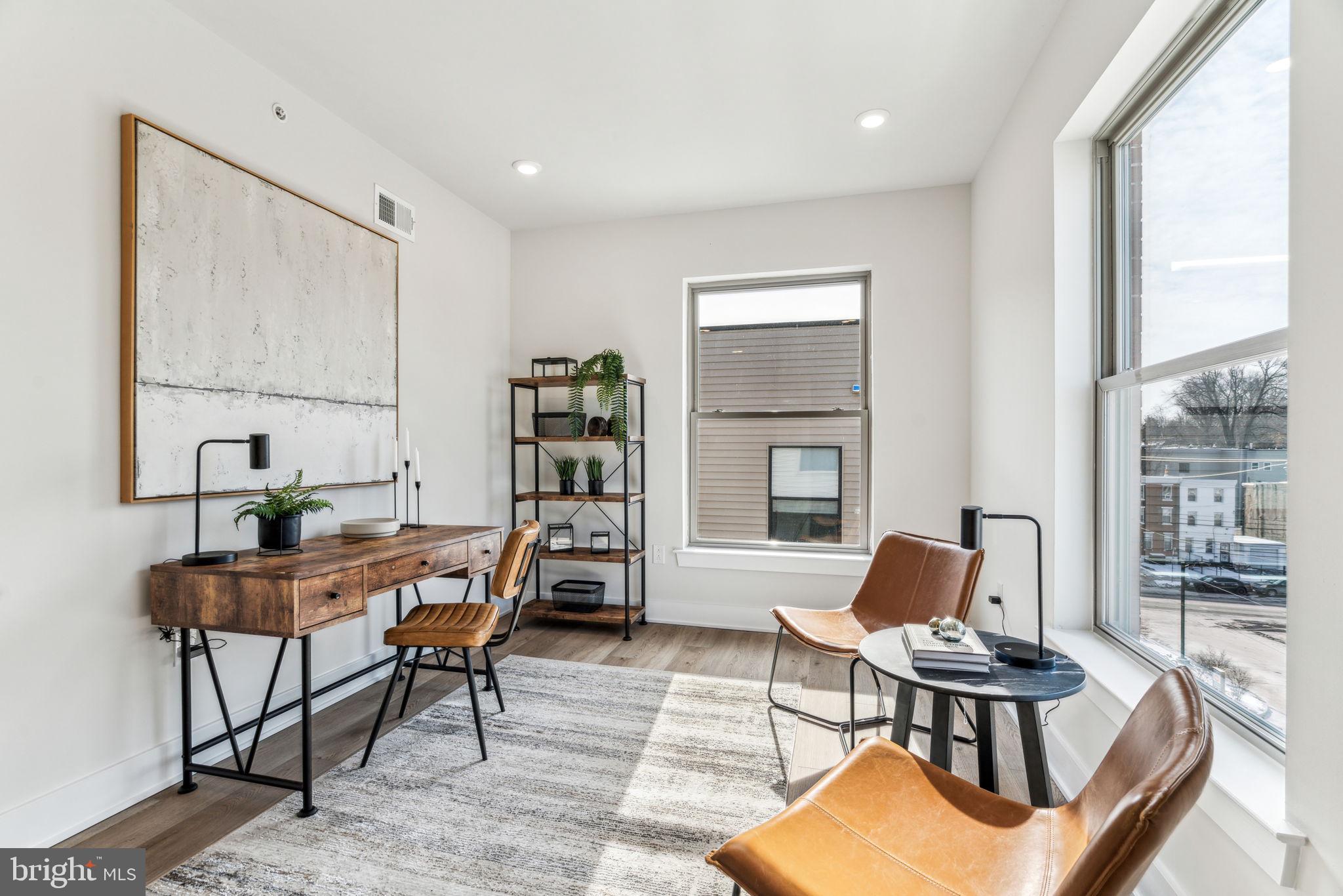 EAST FALLS - Residential