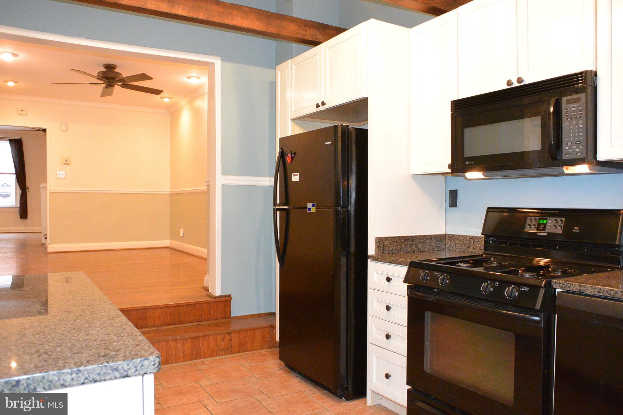 RIVERSIDE - Residential Lease