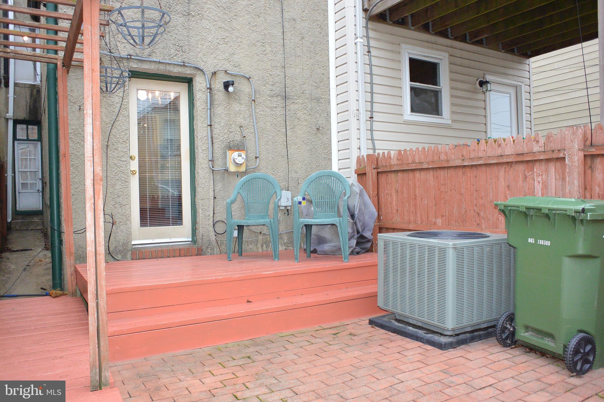 RIVERSIDE - Residential Lease