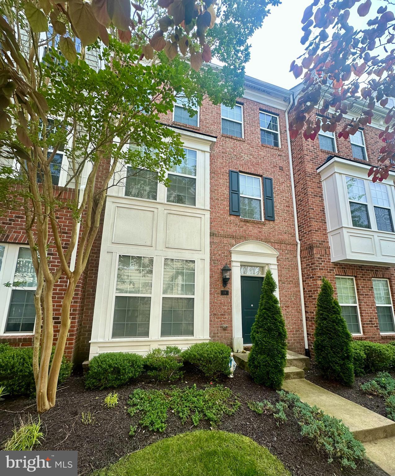 THE VILLAGES OF STEEPLECHASE - Residential Lease