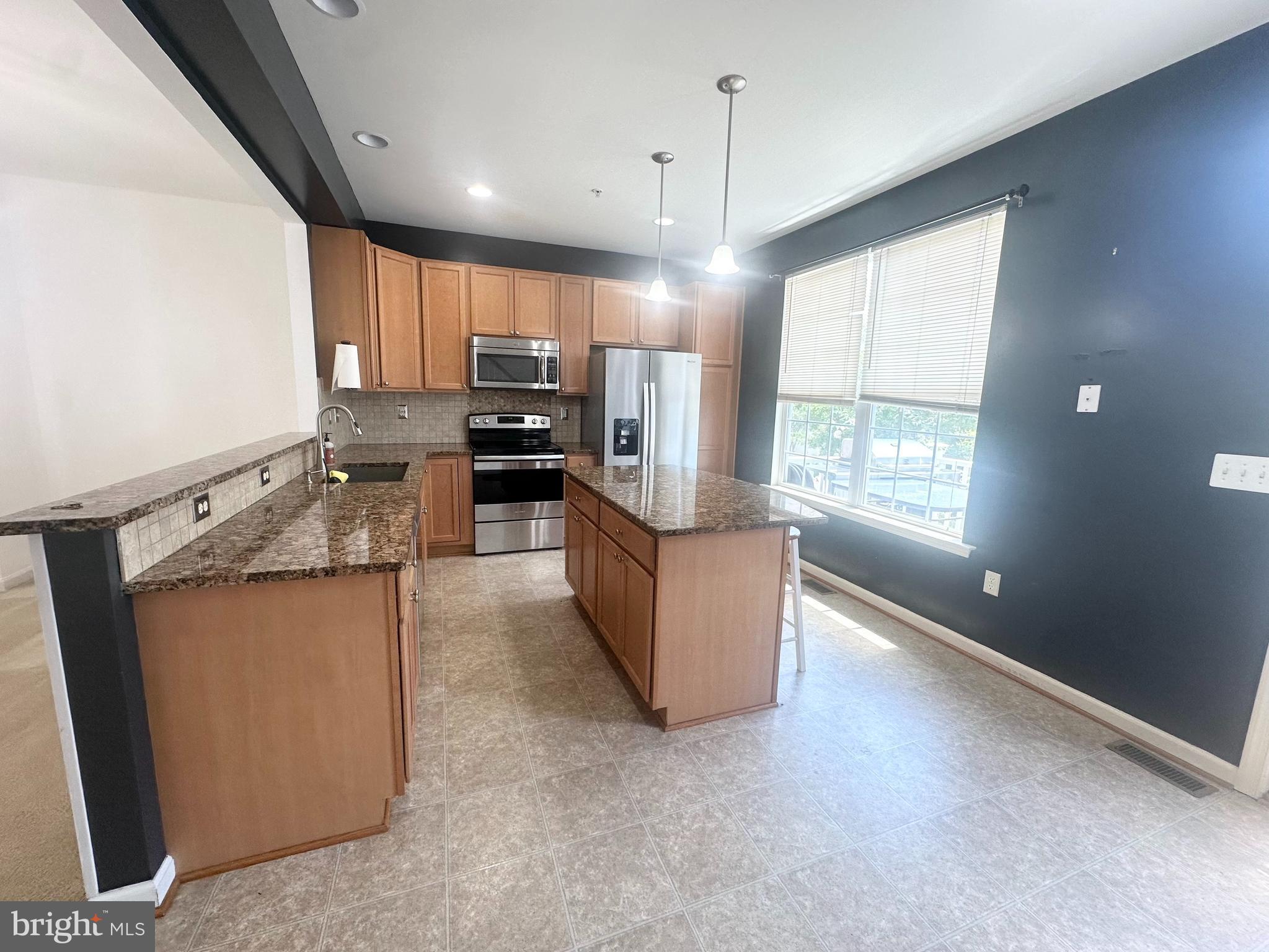 THE VILLAGES OF STEEPLECHASE - Residential Lease